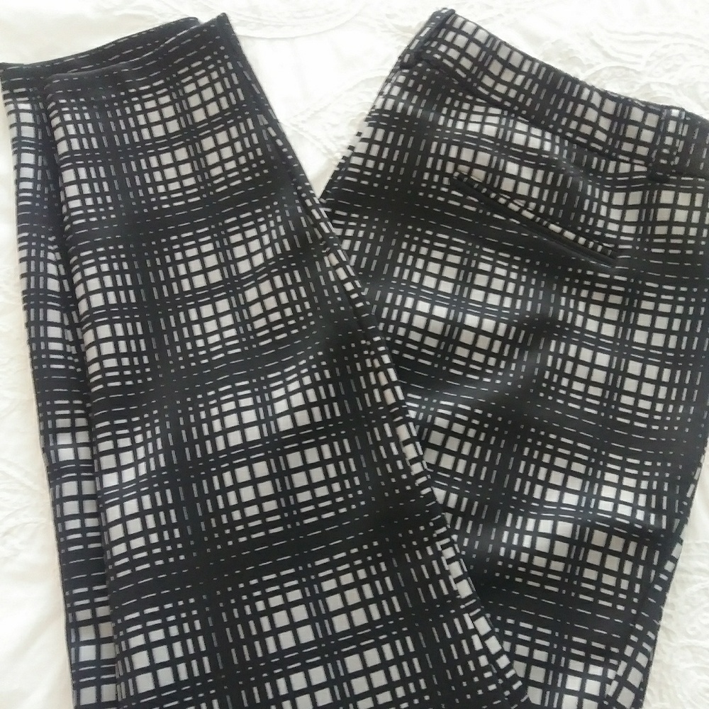 Adorable ankle pants